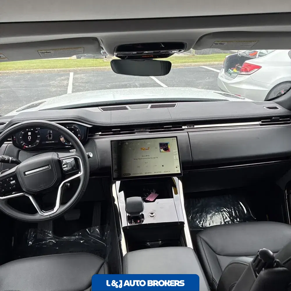 2024 Land Rover Range Rover Sport P360 SE