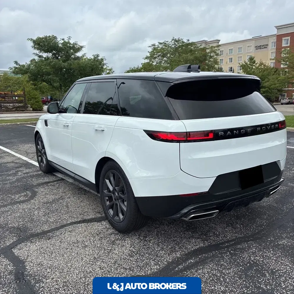 2024 Land Rover Range Rover Sport P360 SE