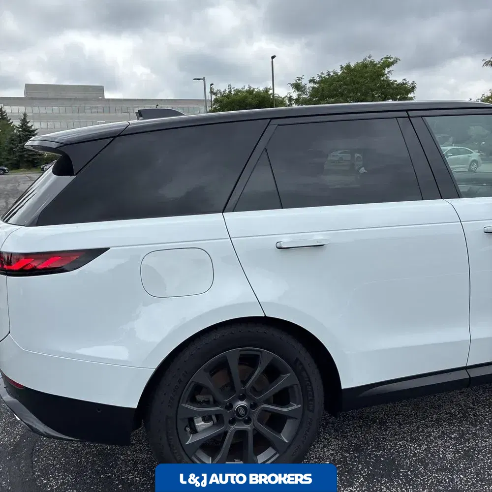2024 Land Rover Range Rover Sport P360 SE
