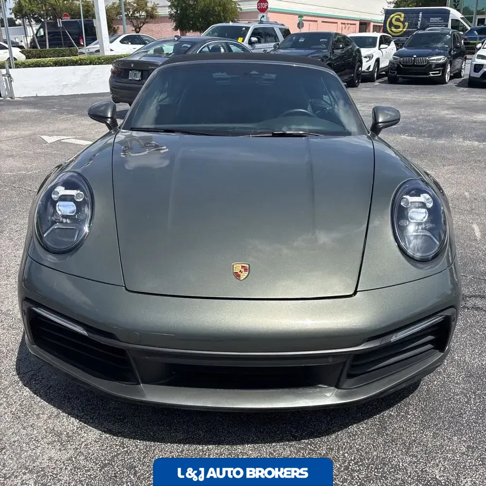 2020 Porsche 911 Carrera Cabriolet