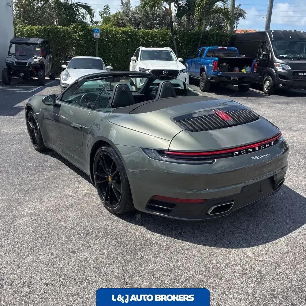 2020 Porsche 911 Carrera Cabriolet