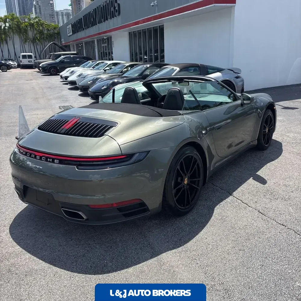 2020 Porsche 911 Carrera Cabriolet