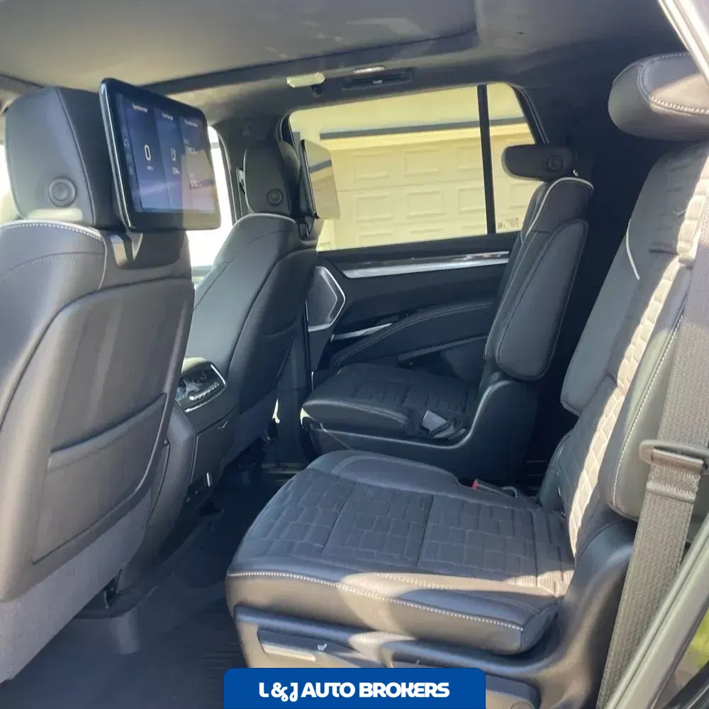 2025 Cadillac Escalade-V Base