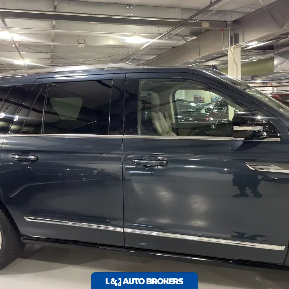 2022 Lincoln Navigator L Reserve