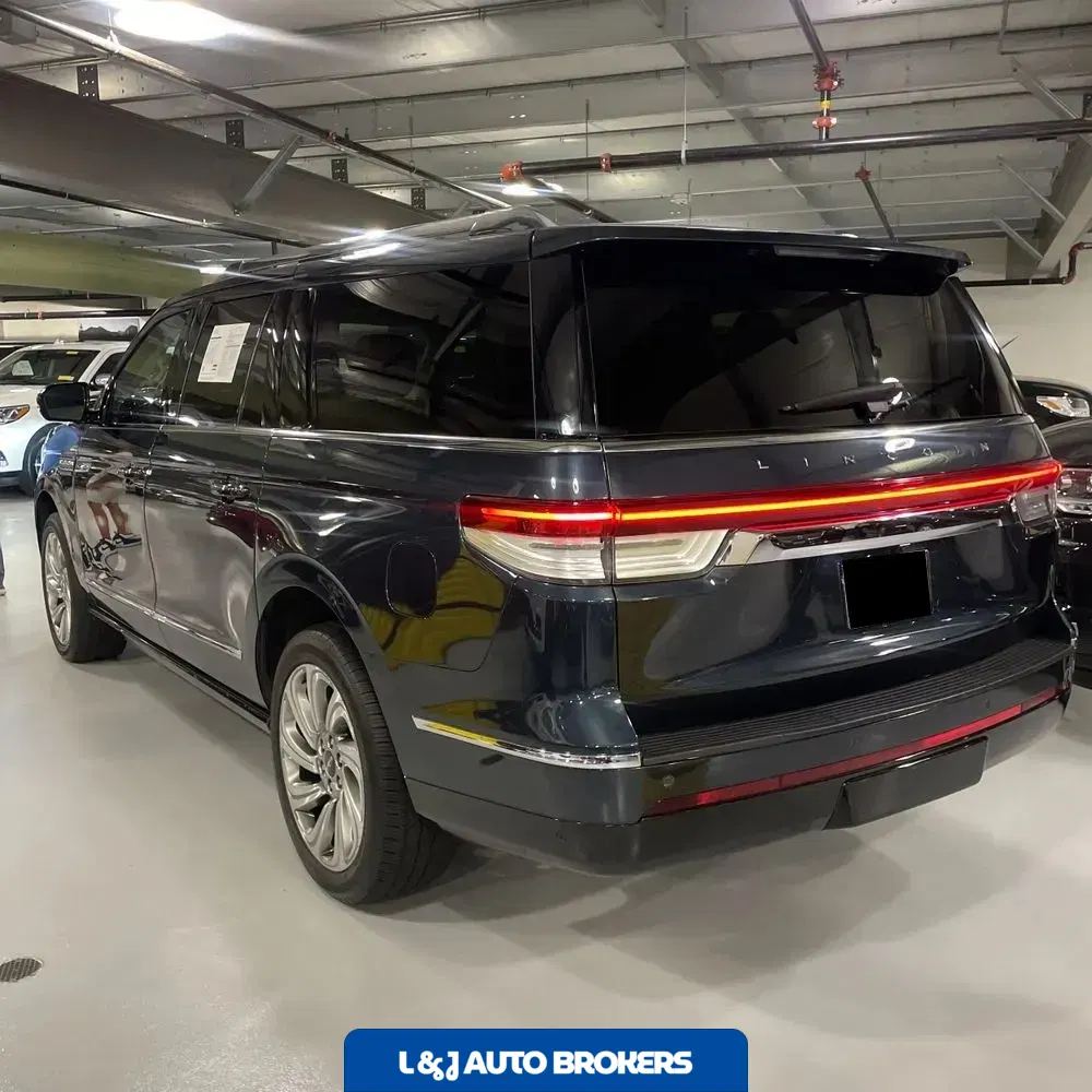 2022 Lincoln Navigator L Reserve