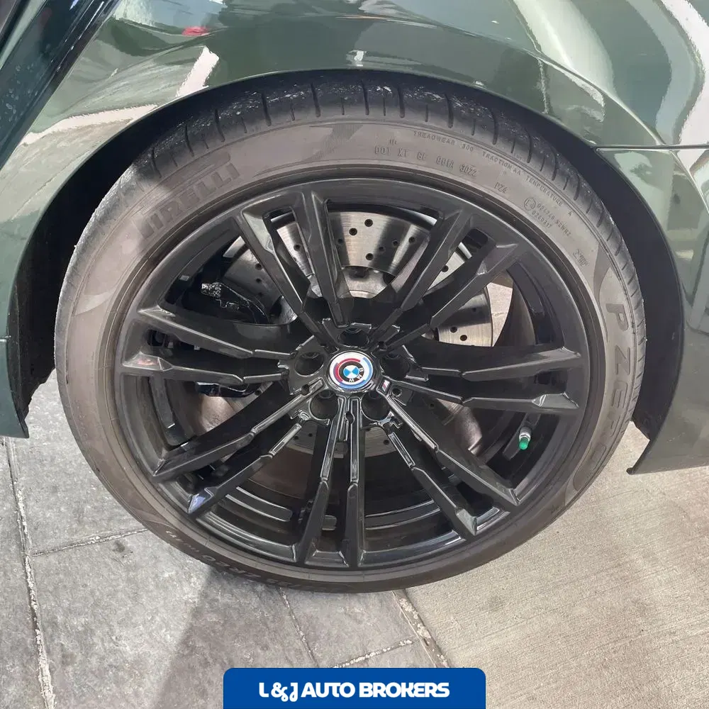 2023 BMW M5