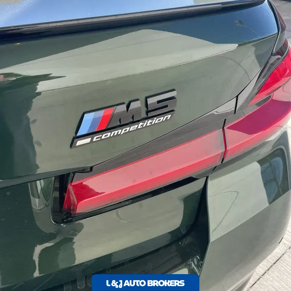 2023 BMW M5