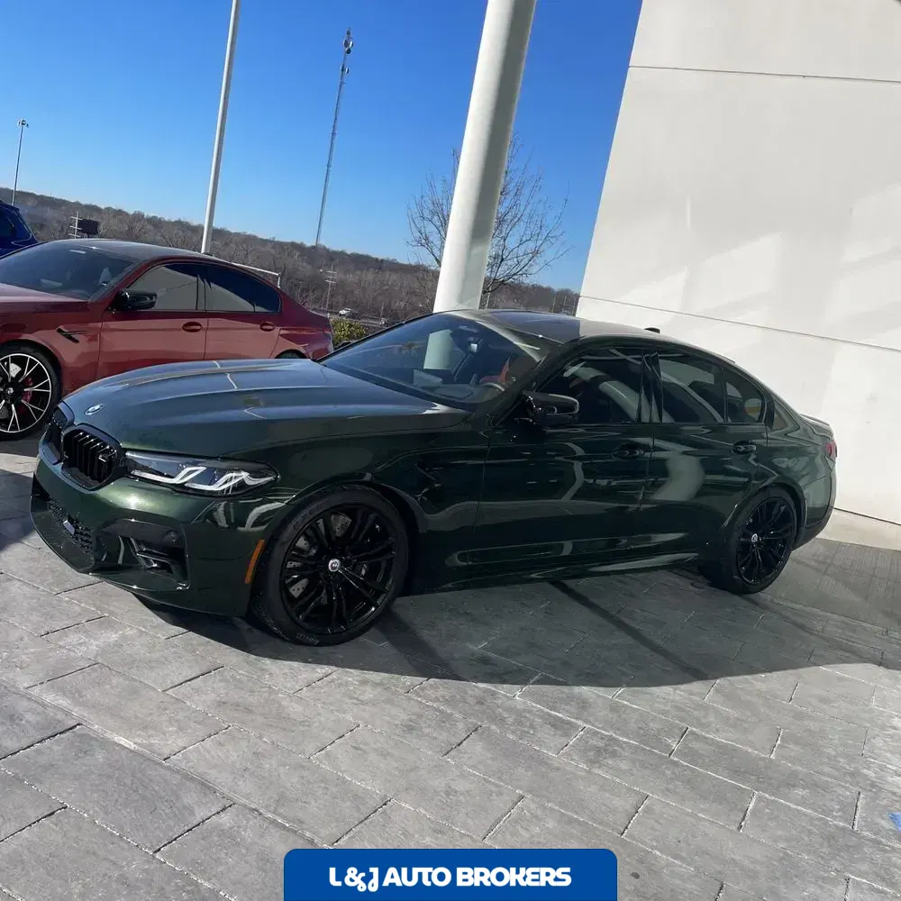2023 BMW M5