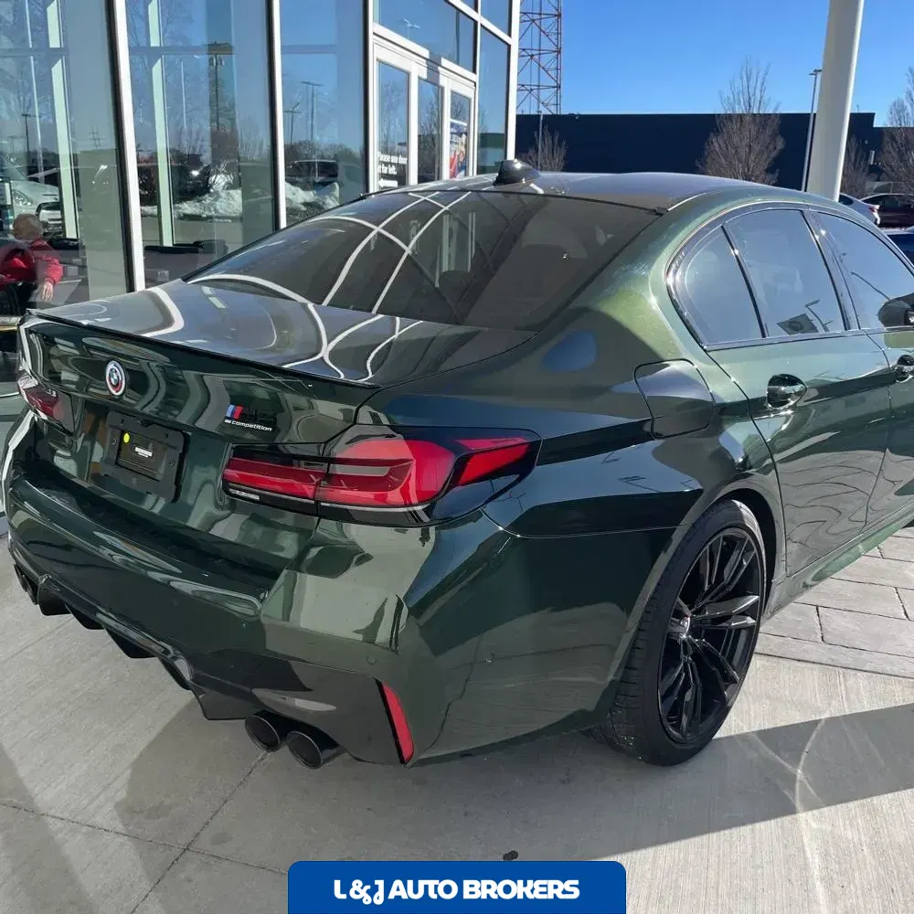 2023 BMW M5