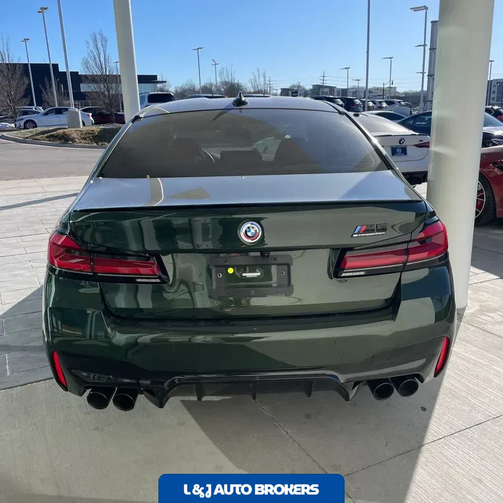 2023 BMW M5