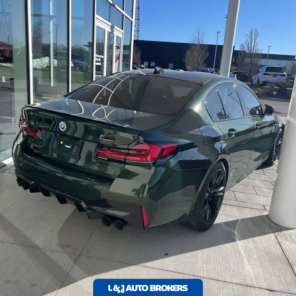 2023 BMW M5