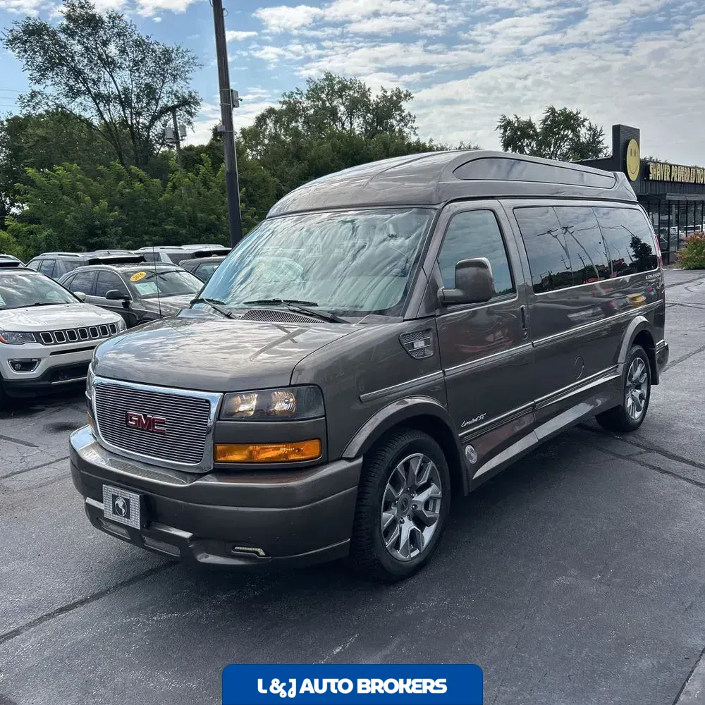 2023 GMC Savana 2500