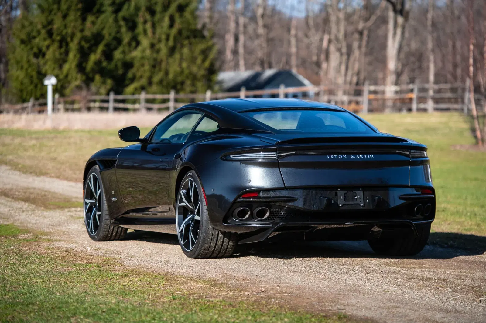 2021 Aston Martin DBS Superleggera 007 Edition