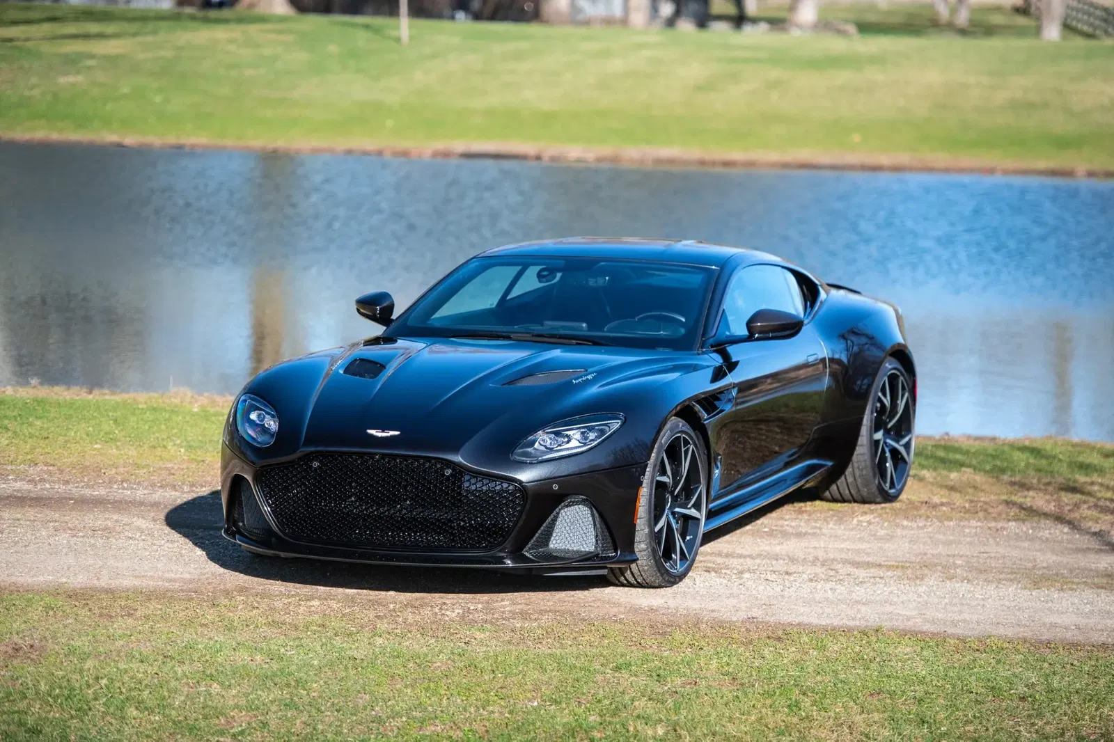 2021 Aston Martin DBS Superleggera 007 Edition
