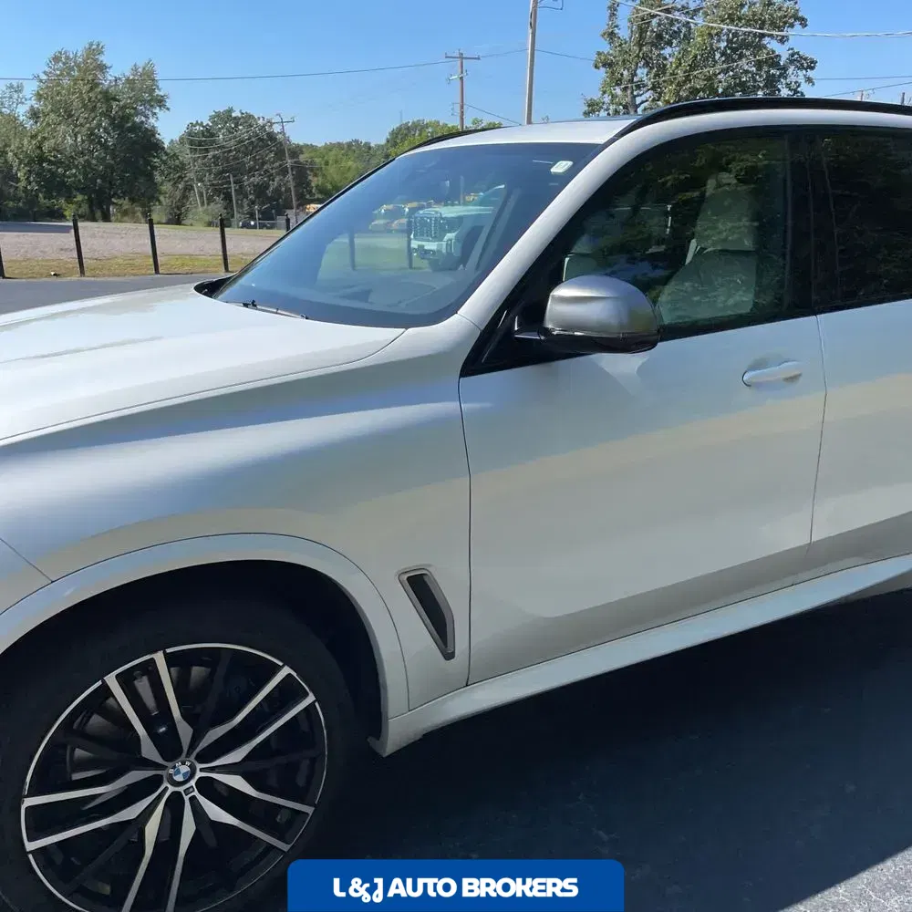2023 BMW X5 M50i