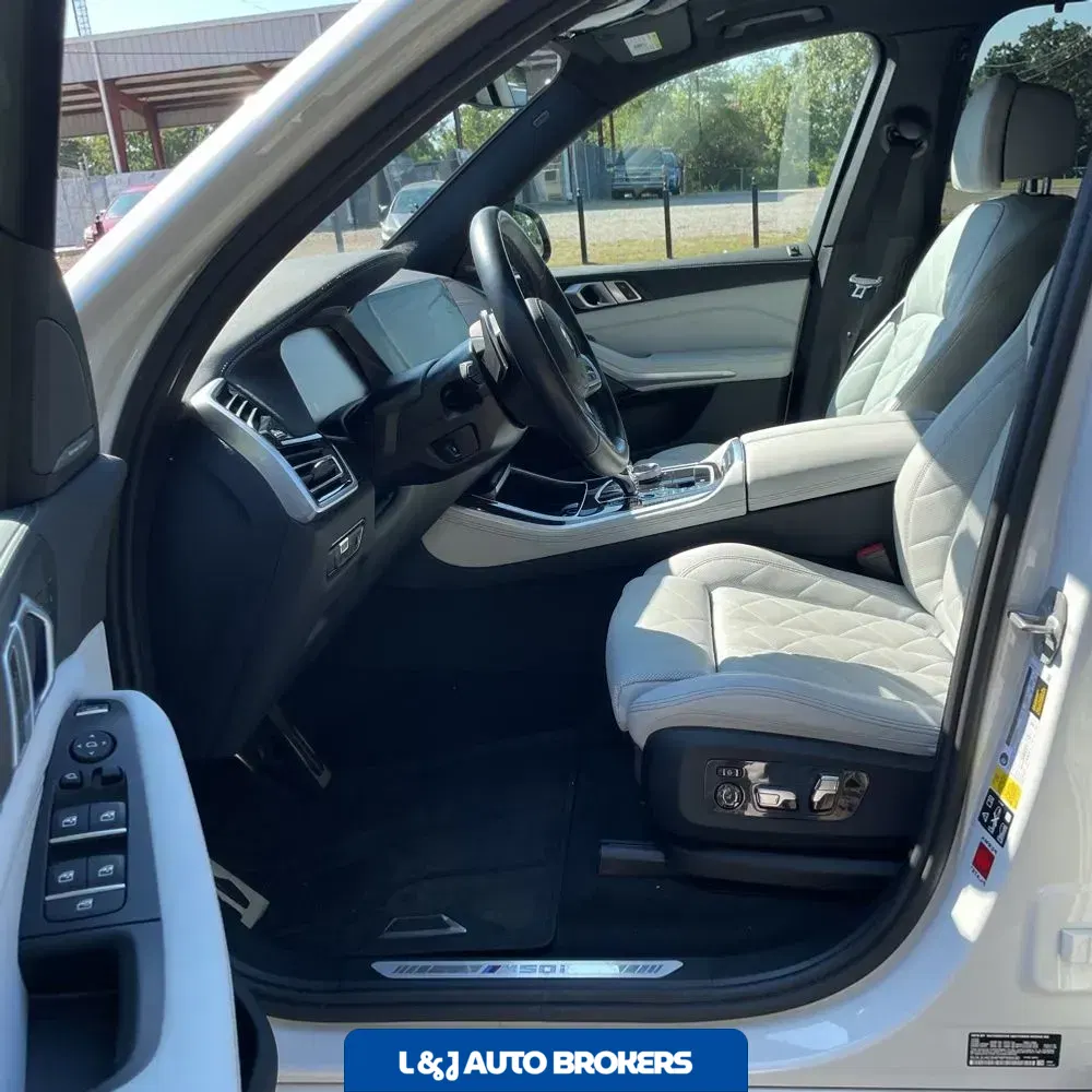 2023 BMW X5 M50i