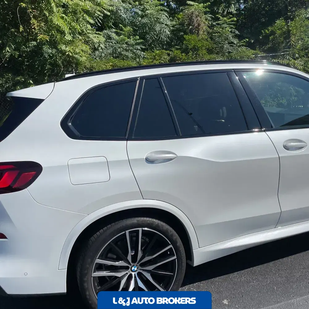 2023 BMW X5 M50i