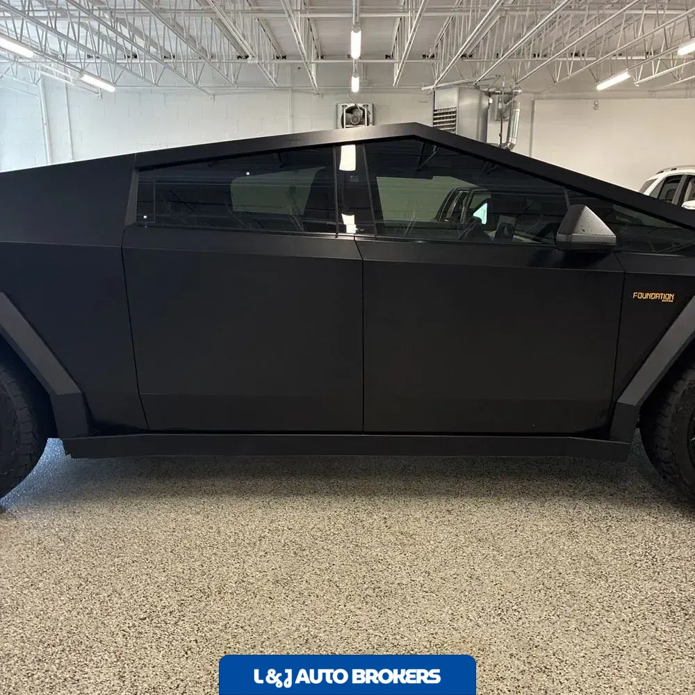 2024 Tesla Cybertruck Base