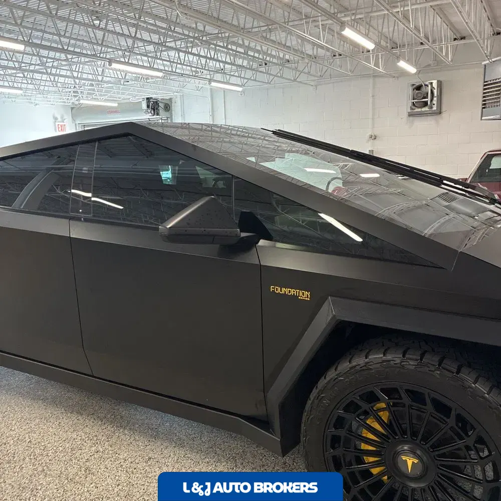 2024 Tesla Cybertruck Base