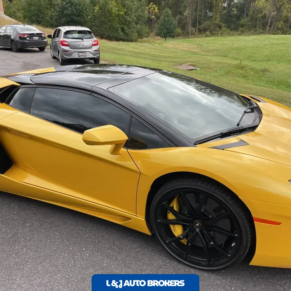 2014 Lamborghini Aventador Base