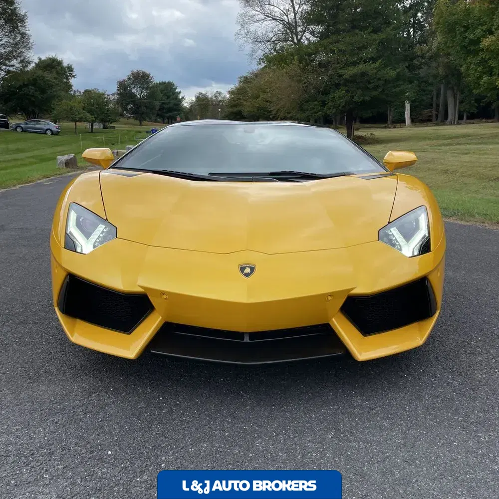 2014 Lamborghini Aventador Base