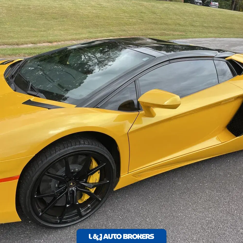 2014 Lamborghini Aventador Base