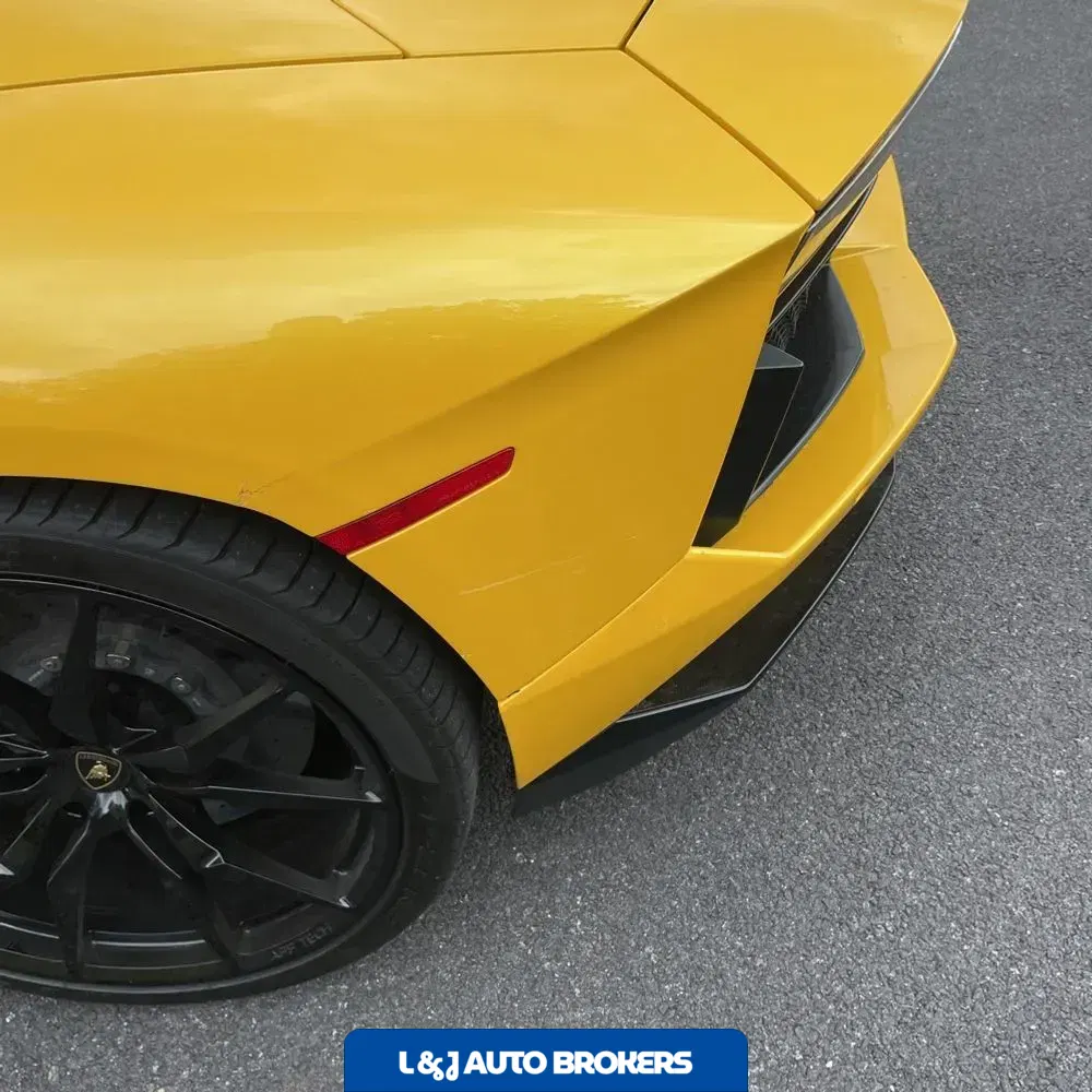 2014 Lamborghini Aventador Base