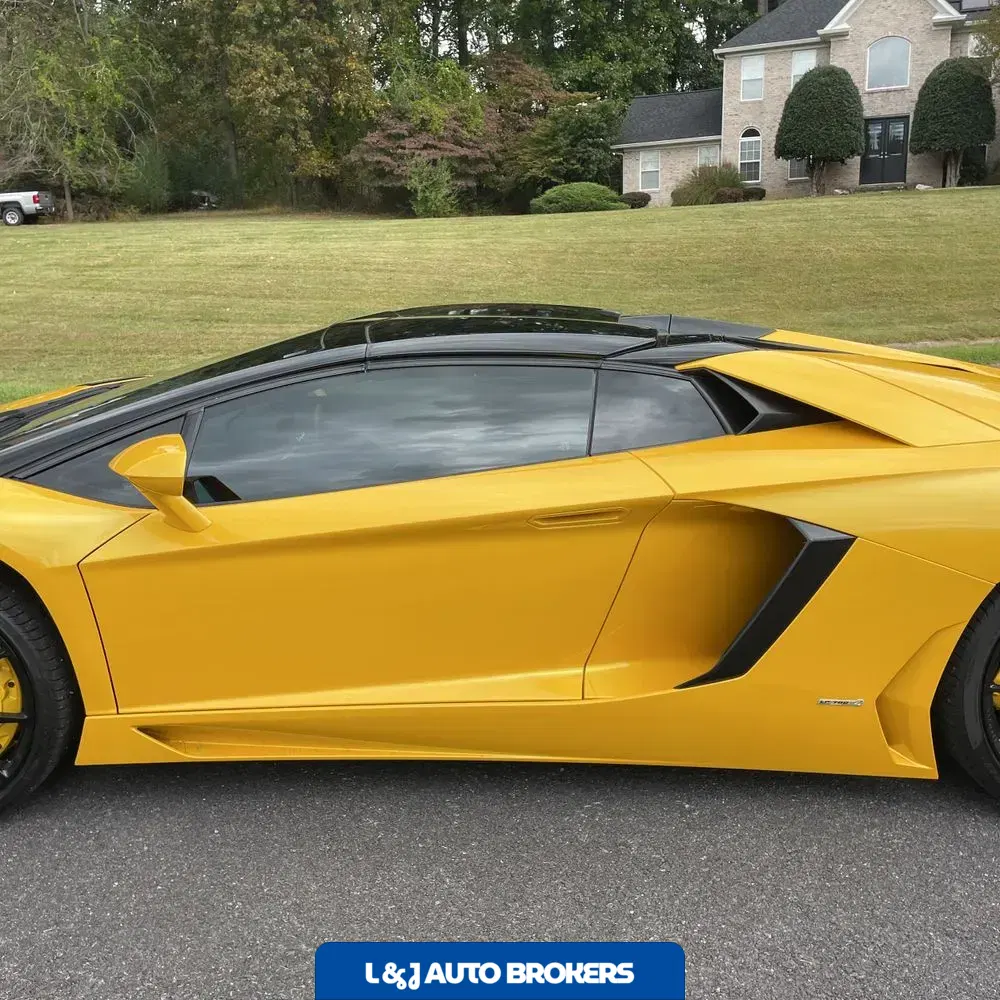 2014 Lamborghini Aventador Base