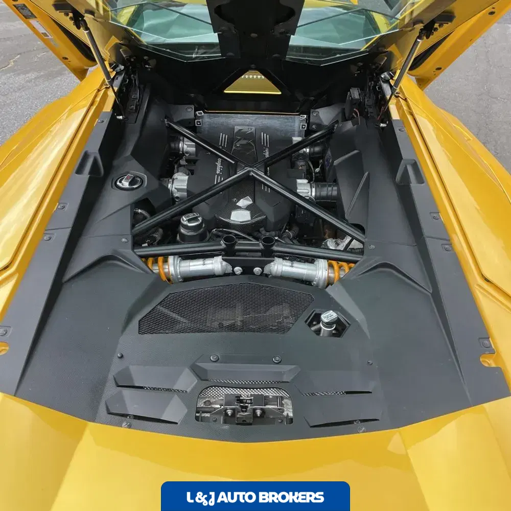 2014 Lamborghini Aventador Base