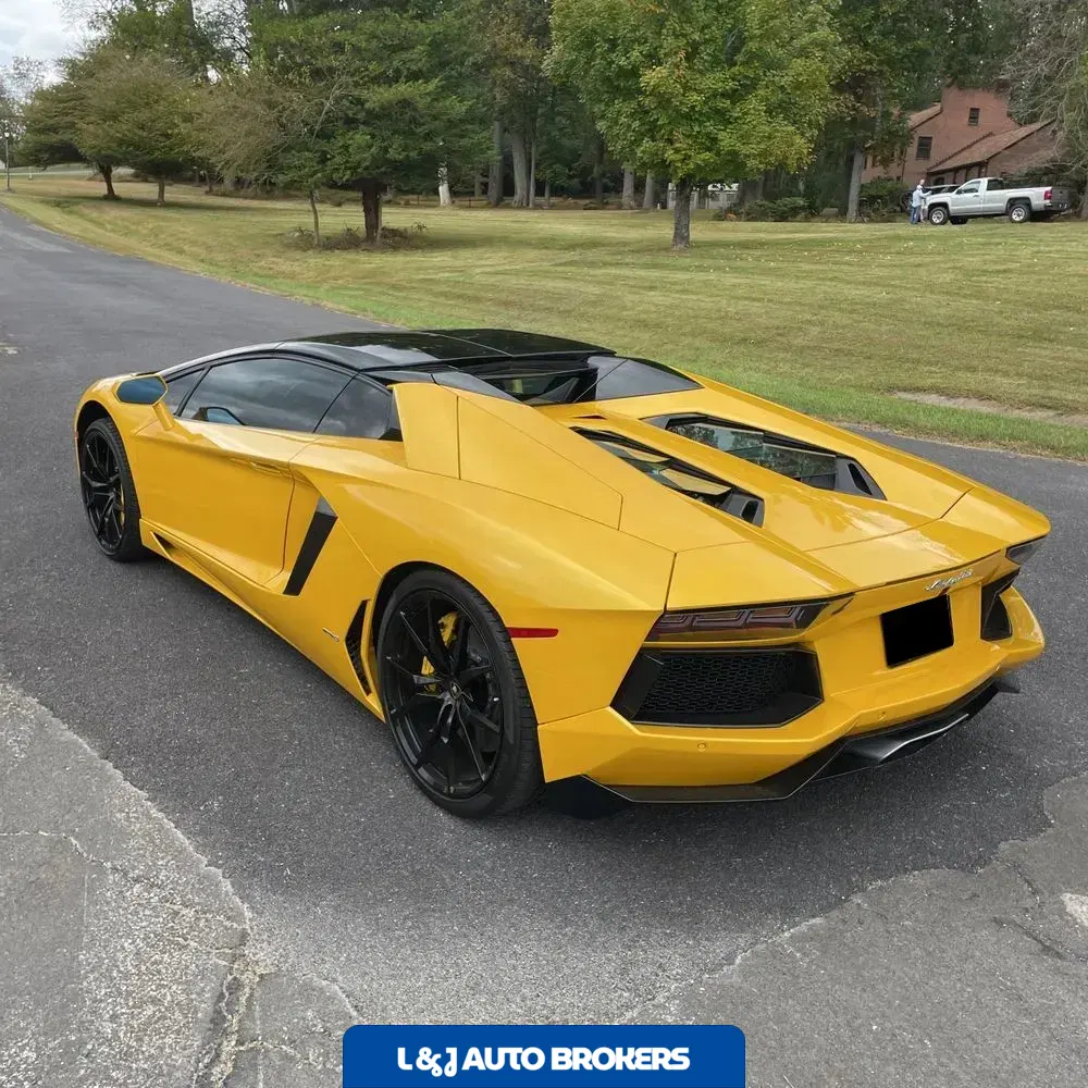 2014 Lamborghini Aventador Base