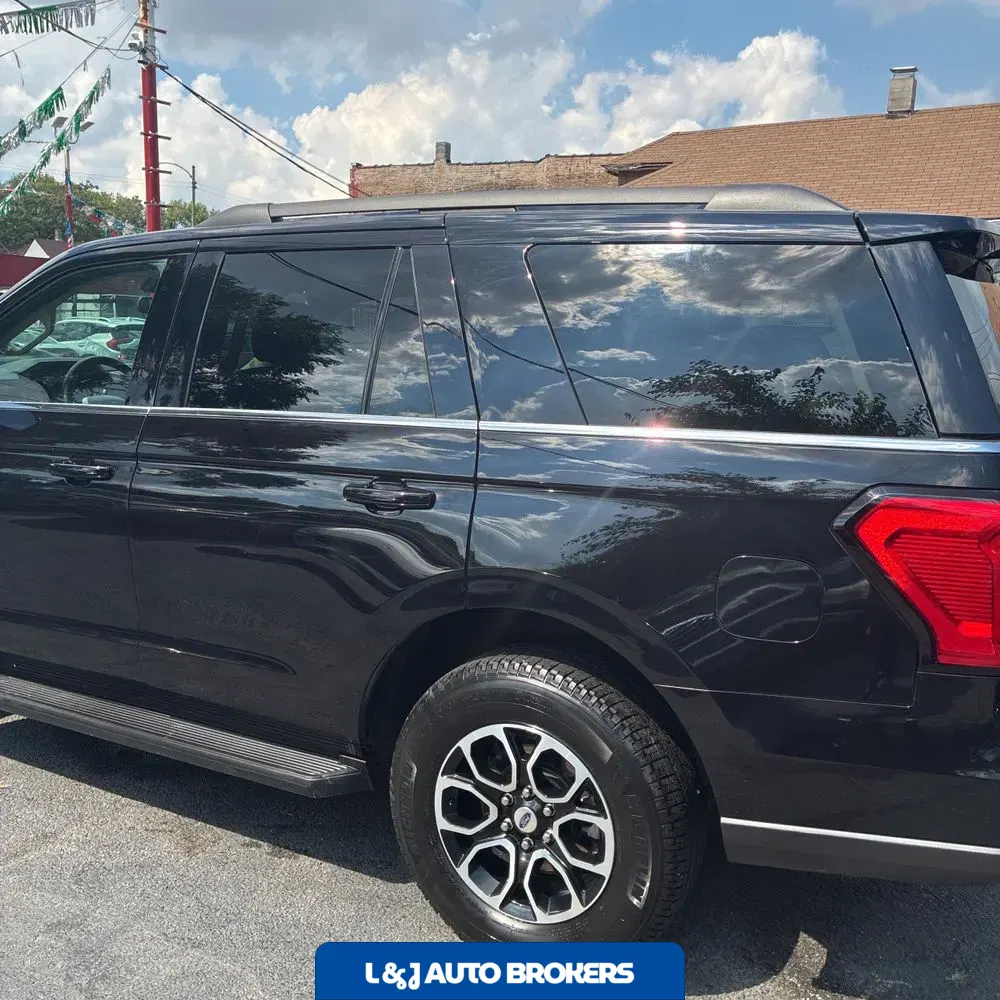 2024 Ford Expedition XLT
