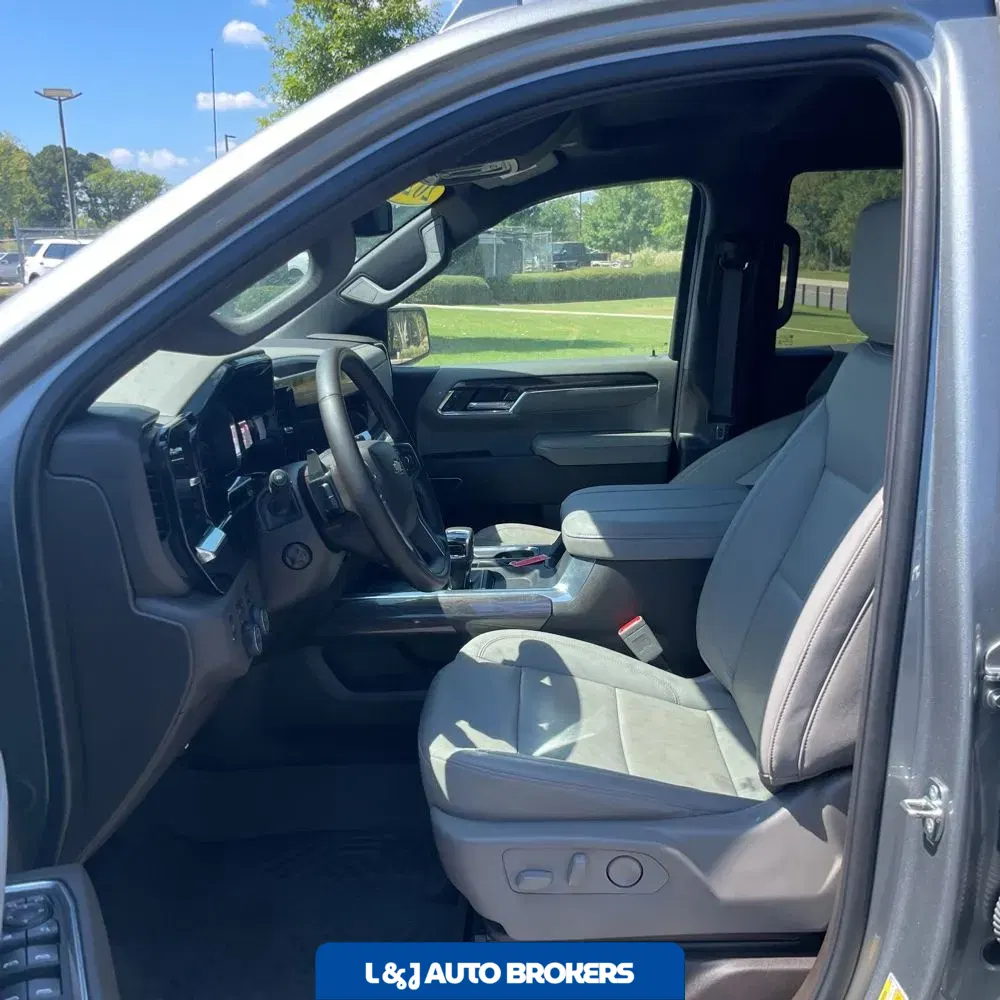 2024 Chevrolet Silverado 1500 LTZ