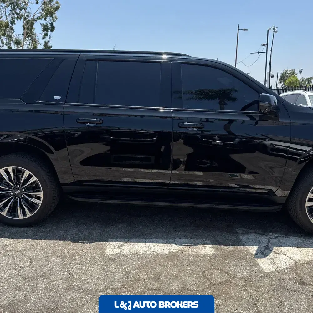 2025 Cadillac Escalade ESV Sport