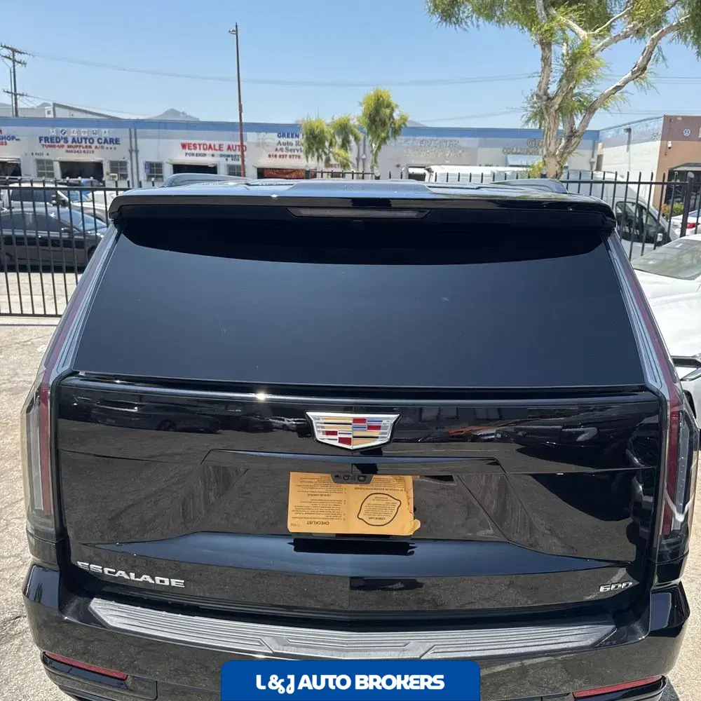 2025 Cadillac Escalade ESV Sport