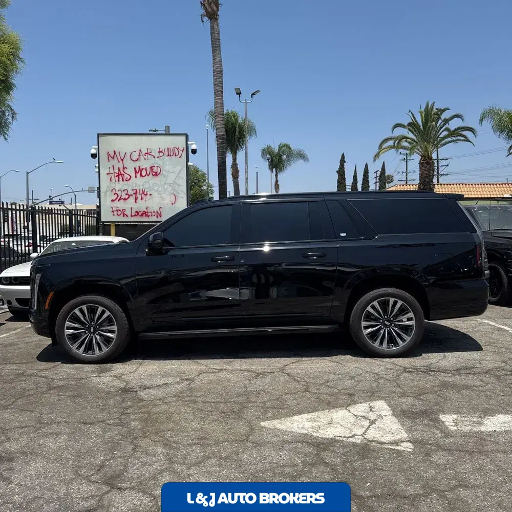 2025 Cadillac Escalade ESV Sport