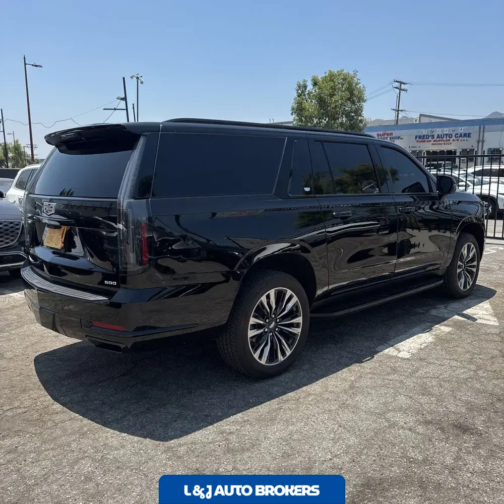 2025 Cadillac Escalade ESV Sport