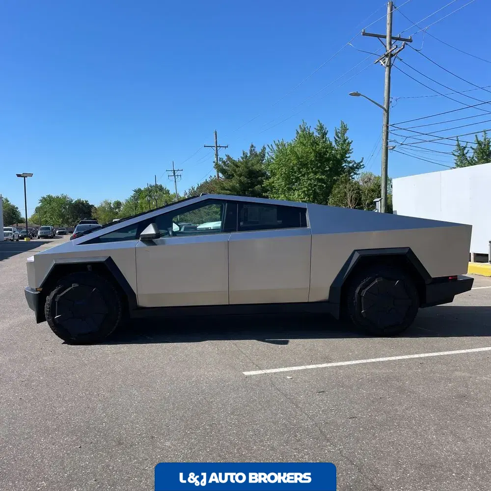 2024 Tesla Cybertruck CyberBeast