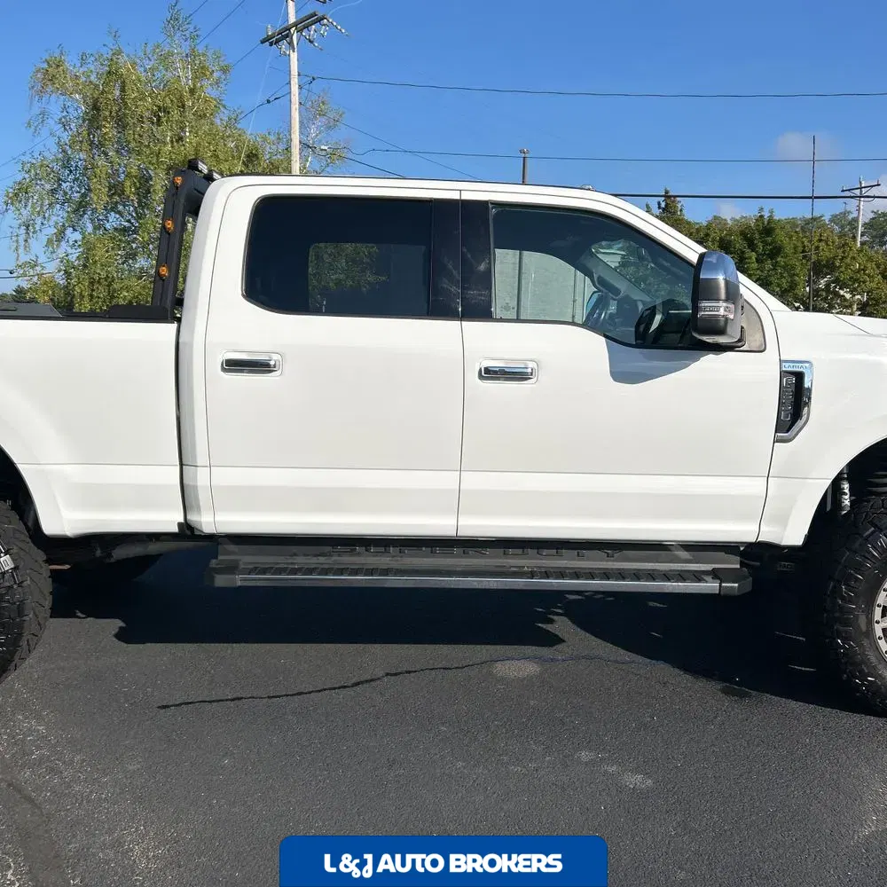 2022 Ford F-350 Super Duty Lariat