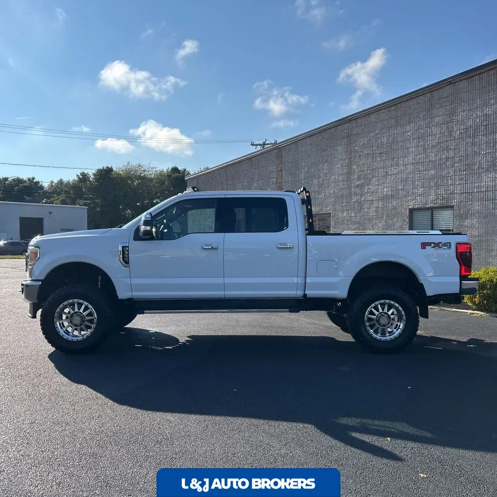 2022 Ford F-350 Super Duty Lariat