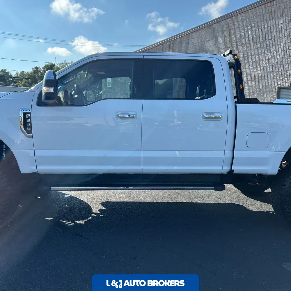 2022 Ford F-350 Super Duty Lariat