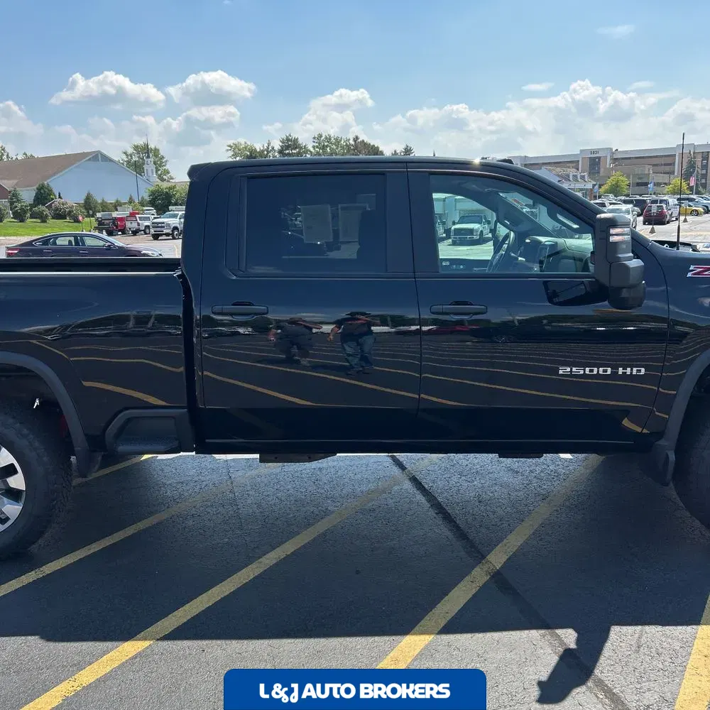 2024 Chevrolet Silverado 2500 Custom