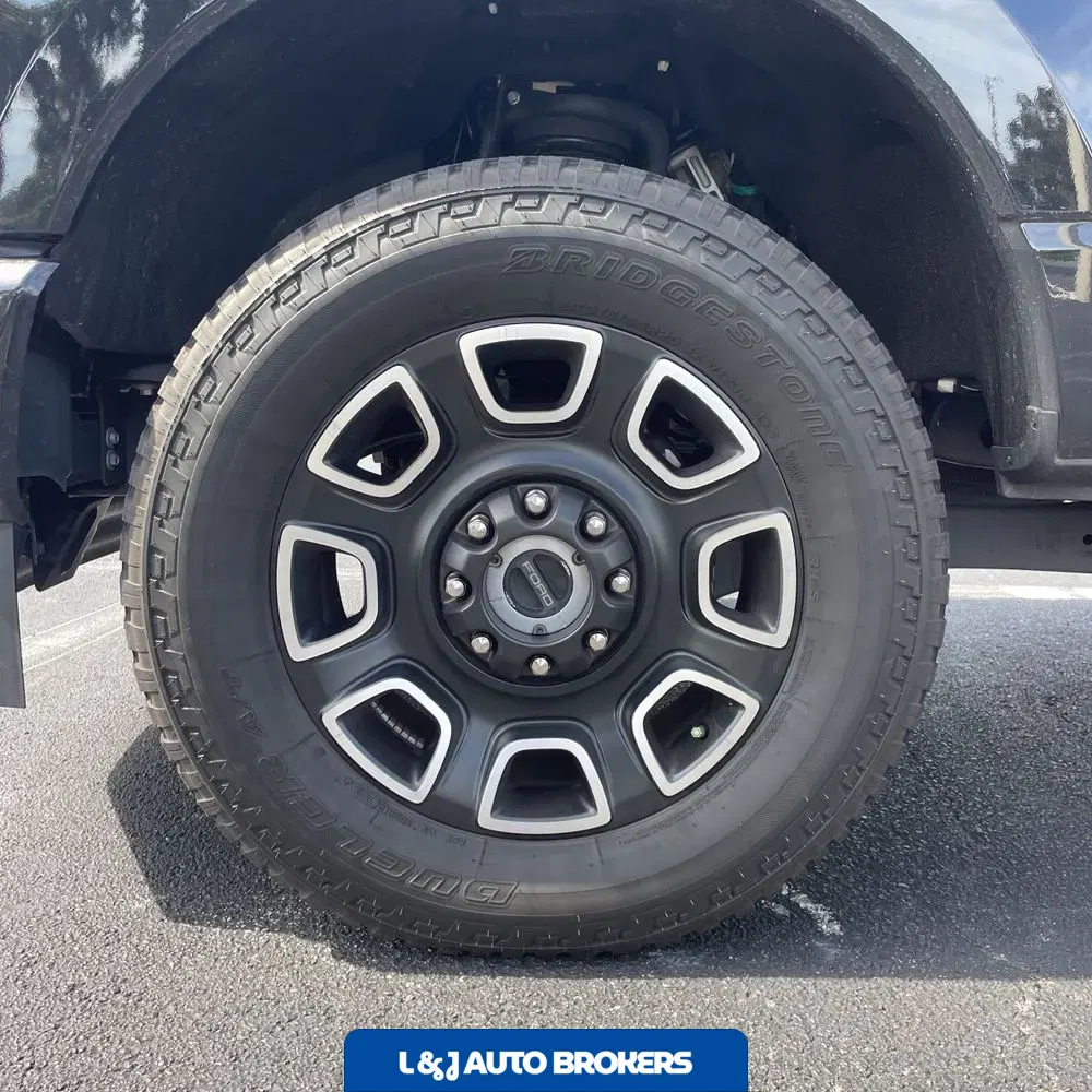2024 Ford F-350 Super Duty Platinum
