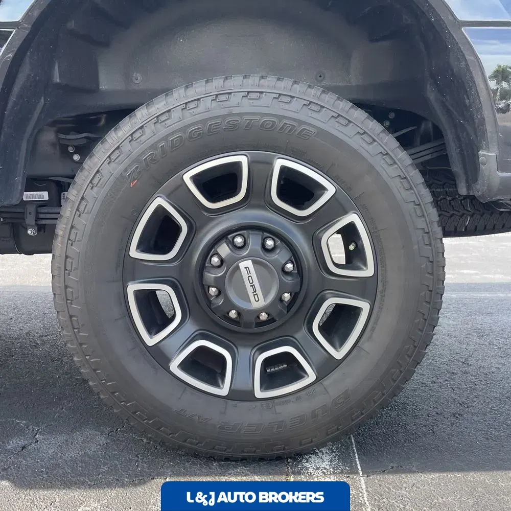 2024 Ford F-350 Super Duty Platinum