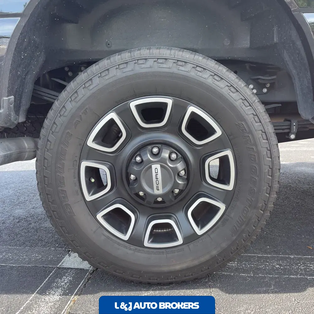 2024 Ford F-350 Super Duty Platinum