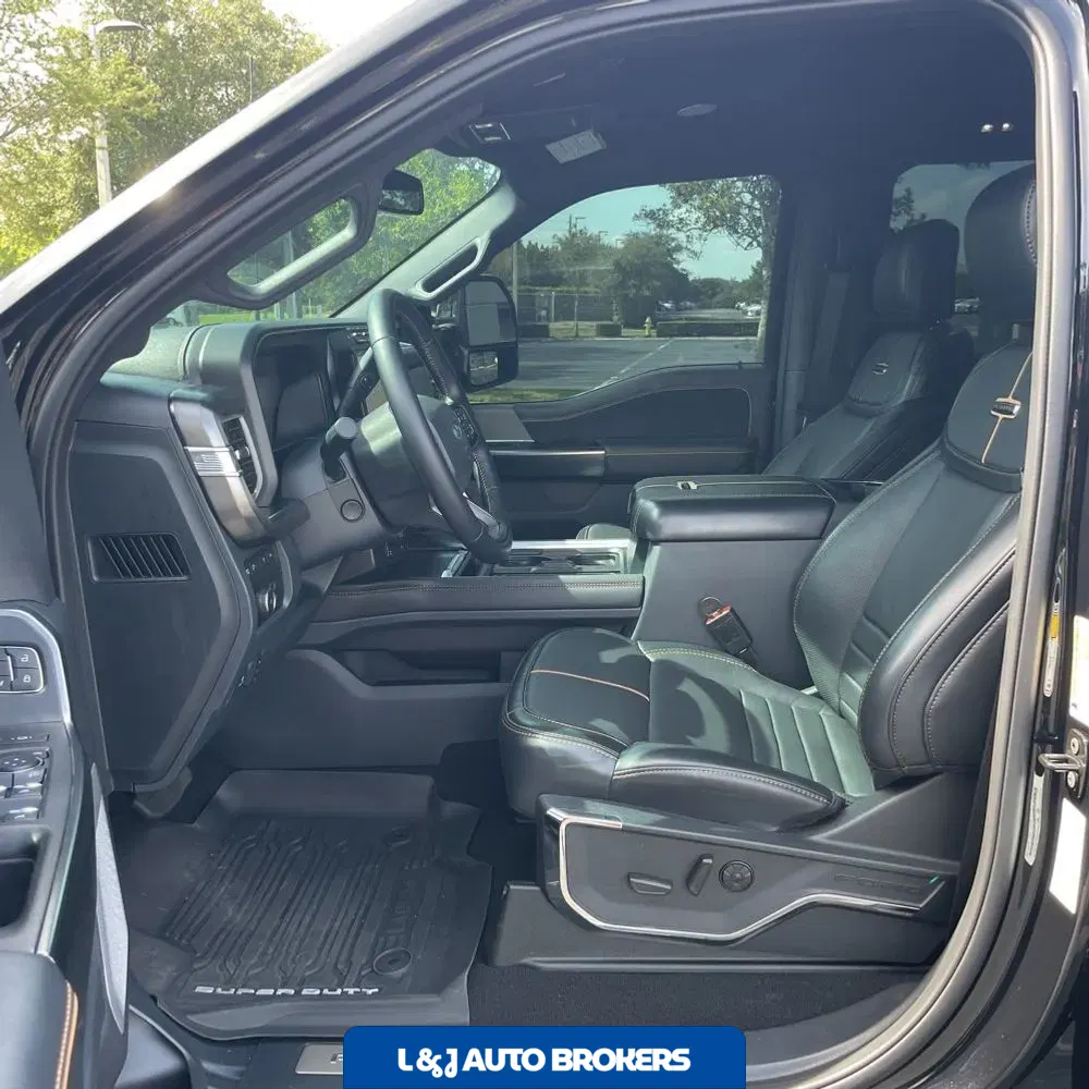 2024 Ford F-350 Super Duty Platinum