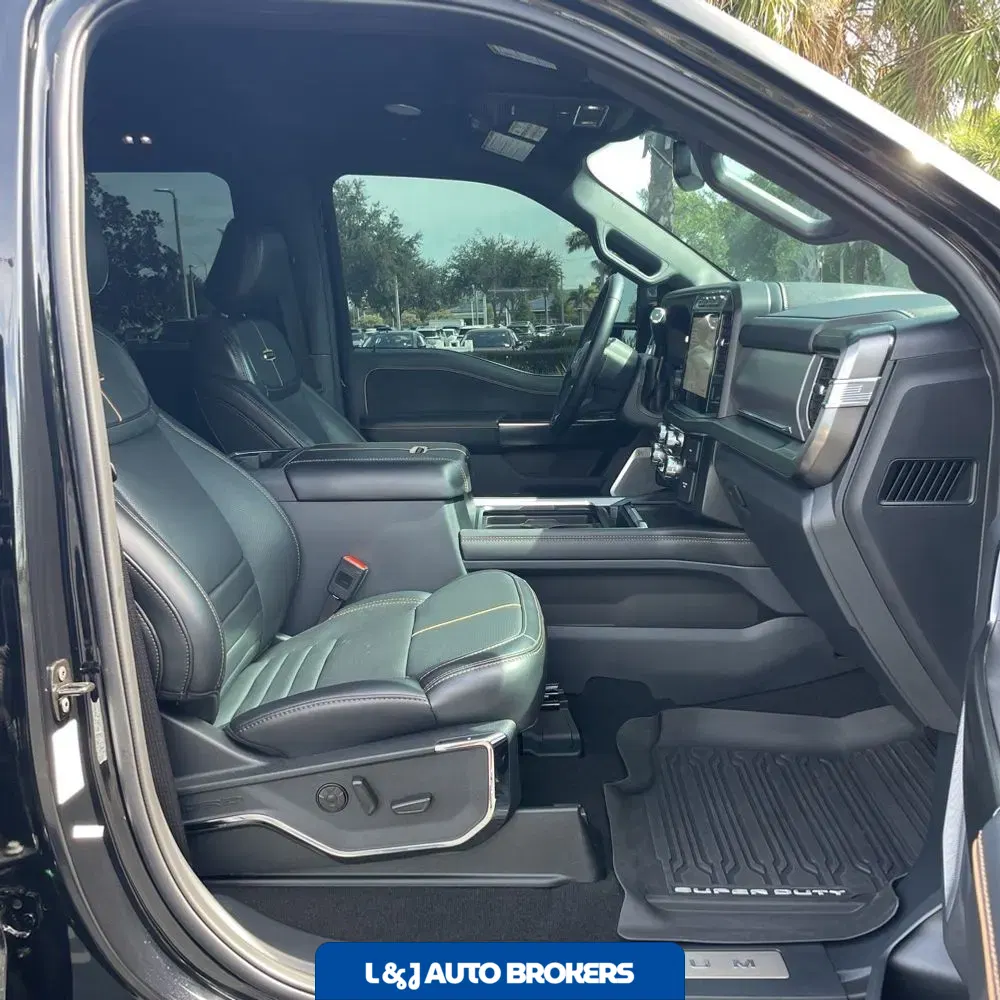 2024 Ford F-350 Super Duty Platinum