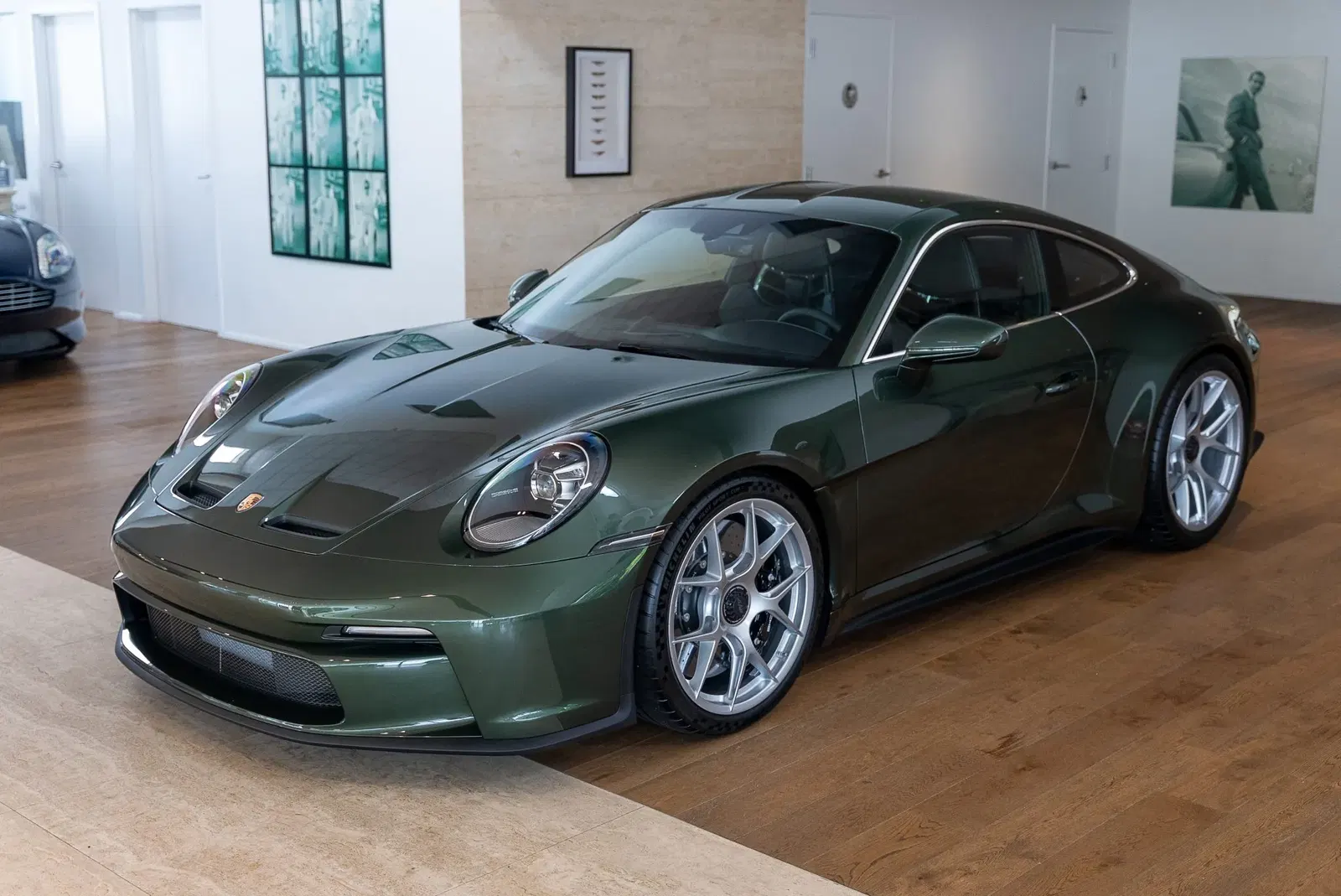 Oak Green Metallic 2024 Porsche 911 S/T