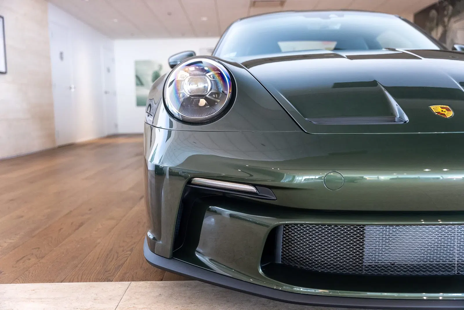 Oak Green Metallic 2024 Porsche 911 S/T