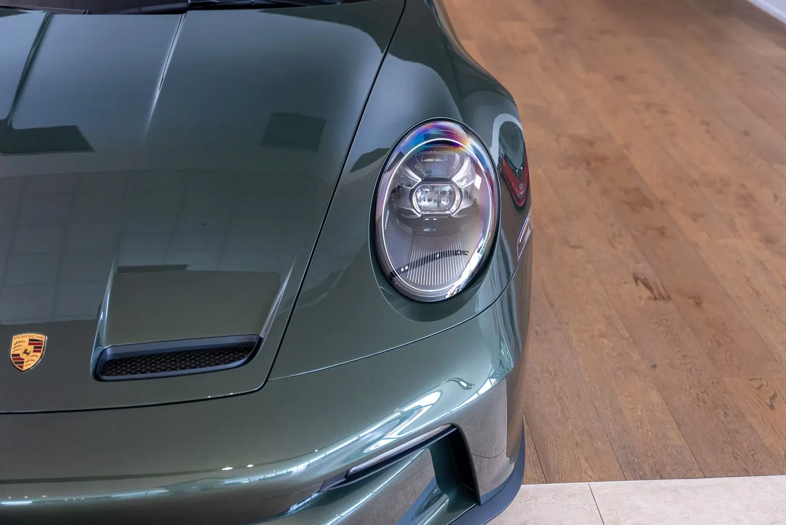 Oak Green Metallic 2024 Porsche 911 S/T