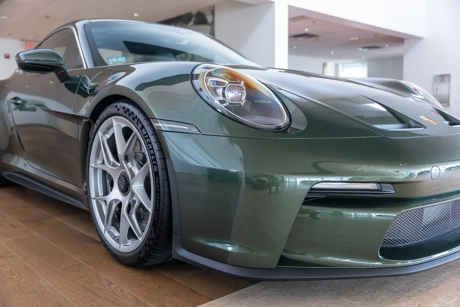 Oak Green Metallic 2024 Porsche 911 S/T